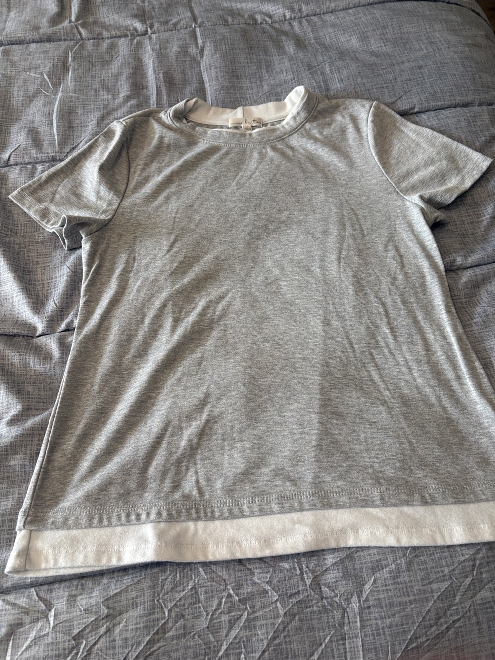 nine britton Light Heather Gray Short Sleeve Tee with White Hem